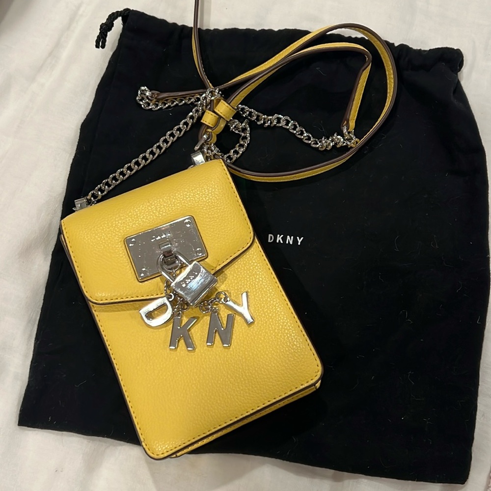 New yellow crossbody bag, Perfect for concerts!!